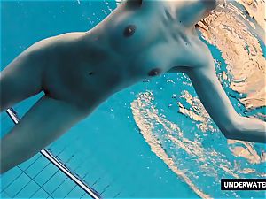 super-fucking-hot gigantic jugged nubile Lera swimming in the pool